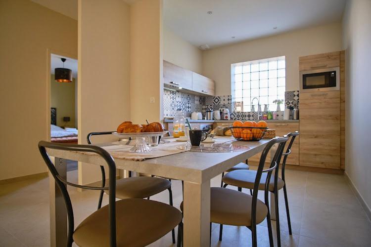 Bed and Breakfast Les Doyennes Brugny-Vaudancourt Exterior foto